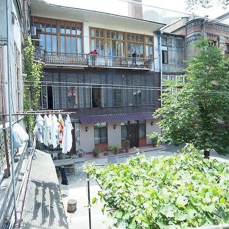 טביליסי Apartment In Purtseladze Street מראה חיצוני תמונה
