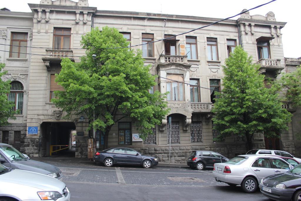 טביליסי Apartment In Purtseladze Street מראה חיצוני תמונה