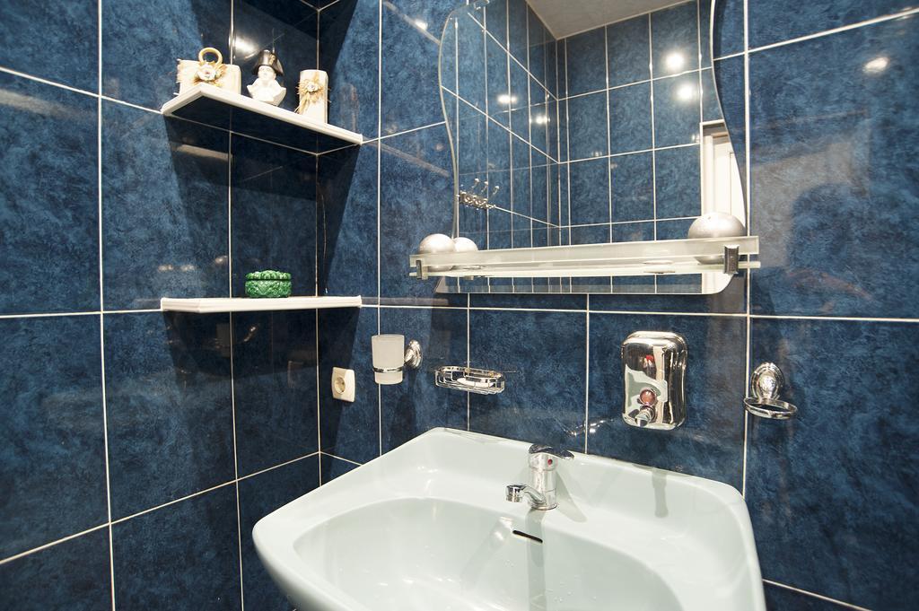 טביליסי Apartment In Purtseladze Street מראה חיצוני תמונה