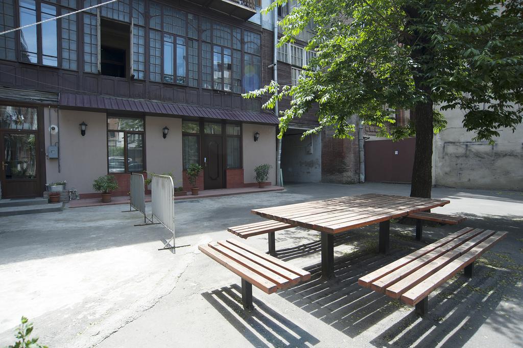 טביליסי Apartment In Purtseladze Street מראה חיצוני תמונה