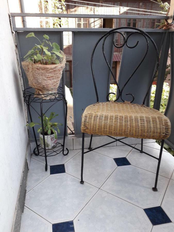טביליסי Apartment In Purtseladze Street מראה חיצוני תמונה